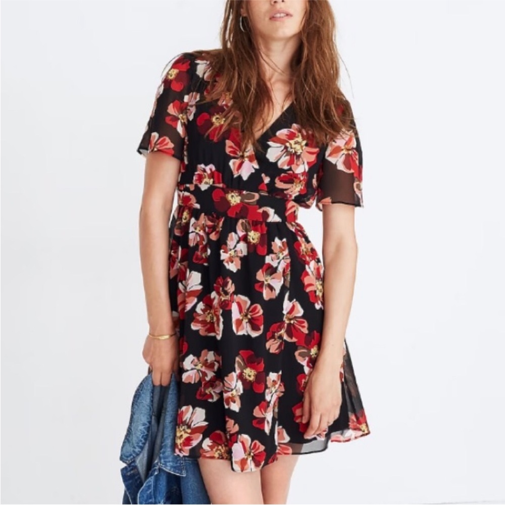 Madewell V Neck Tulip Sleeve Mini Dress in French Rose Black Red Floral - 4